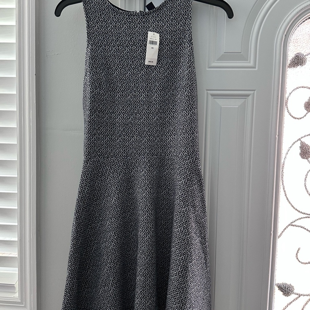 GAP Black and White Geometric Midi Dress